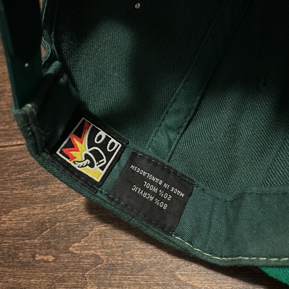 Hundreds - Adam Bomb Graphic SnapBack - Picture 2 of 3